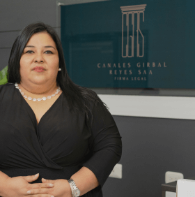 Abogada Gabriela Posadas Bufete Canales Girbal Reyes SAA